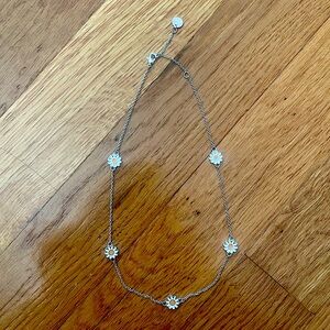 Daisy Necklace